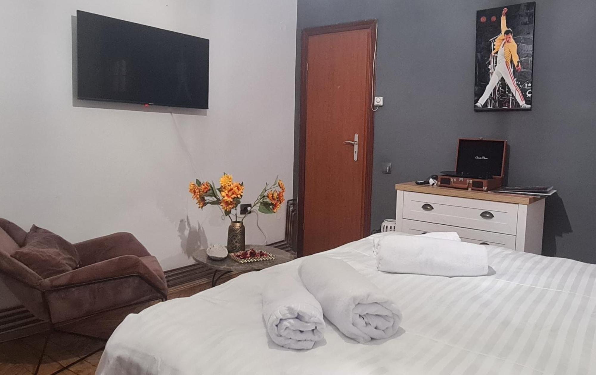 Cozy Studio In Noble House Main Square Cluj-Napoca Exterior photo